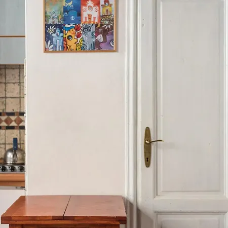 And Comfortable In Apartment Florence
