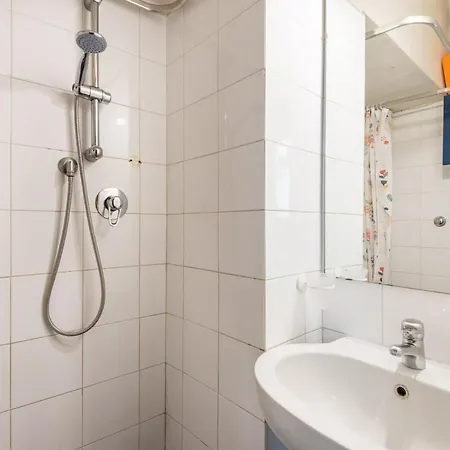 And Comfortable In Apartment